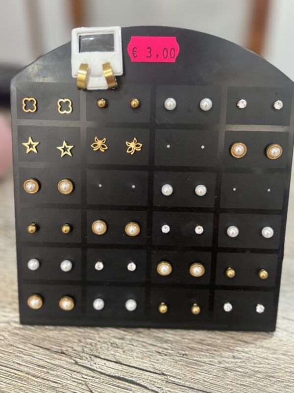 Pendientes surtidos