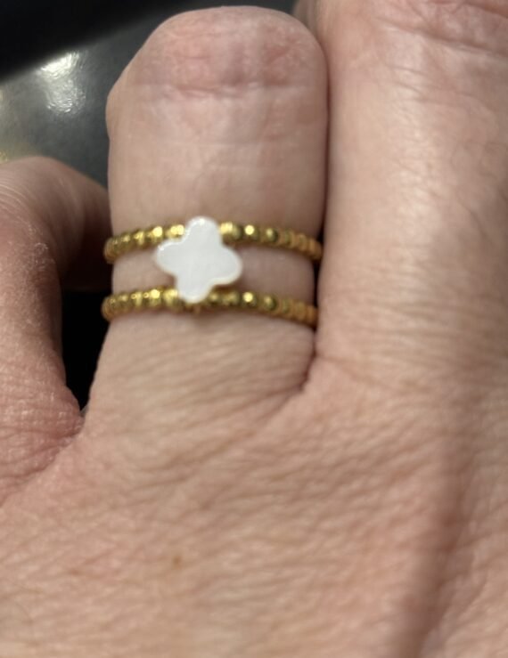 Anillo trébol