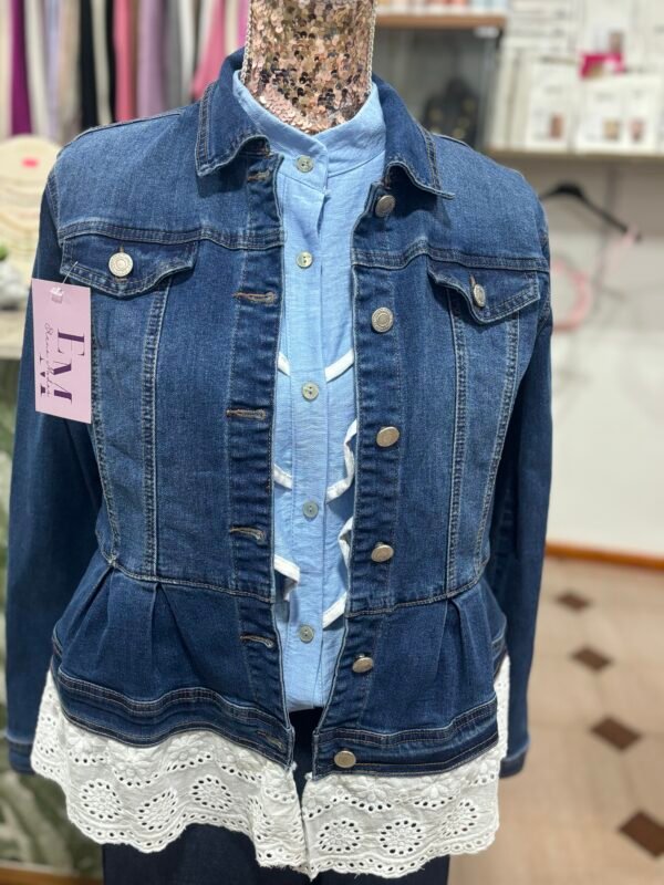 Chaqueta vaquera puntilla